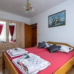 Vikendica House Sunce Pula