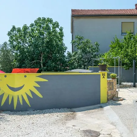 Nyaraló House Sunce